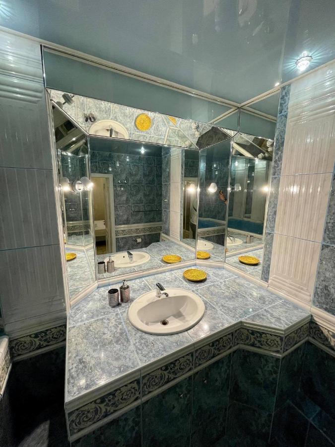 Great One Bed Right Near Opera House Διαμέρισμα Κίεβο Εξωτερικό φωτογραφία