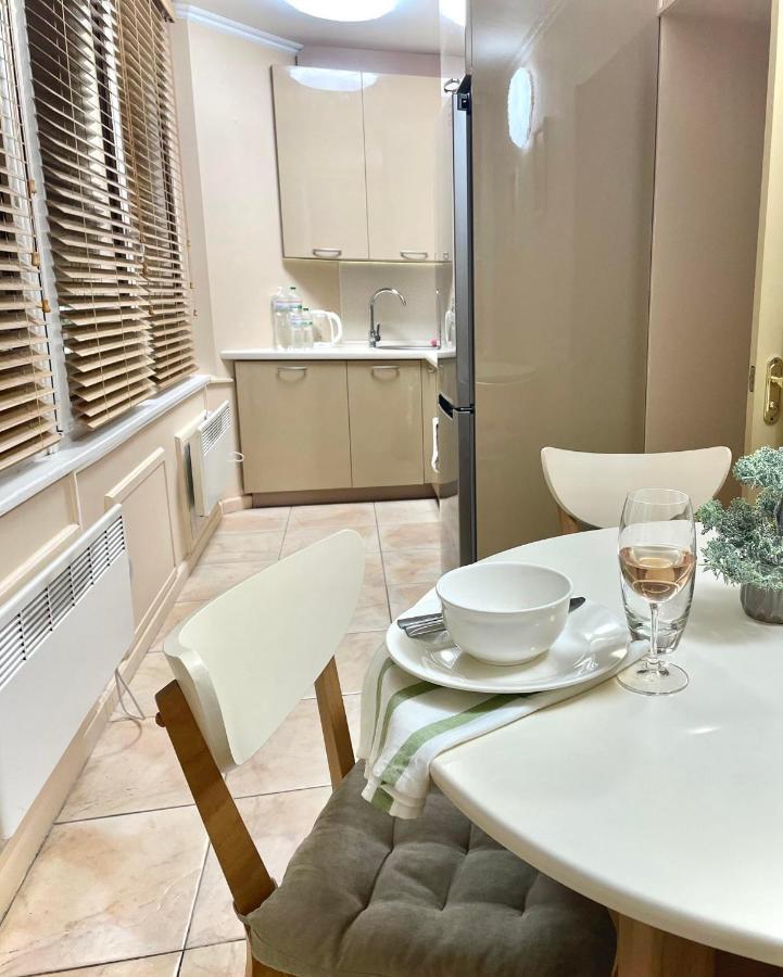 Great One Bed Right Near Opera House Διαμέρισμα Κίεβο Εξωτερικό φωτογραφία