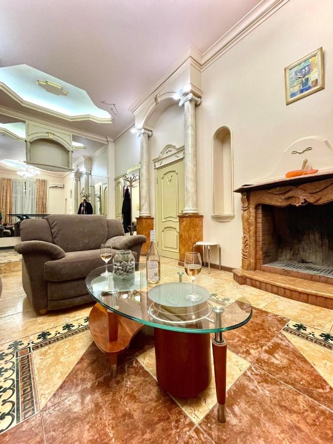 Great One Bed Right Near Opera House Διαμέρισμα Κίεβο Εξωτερικό φωτογραφία